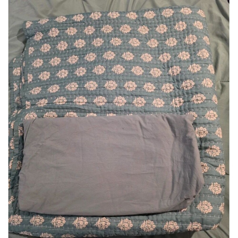 King size flat sheet & quilt